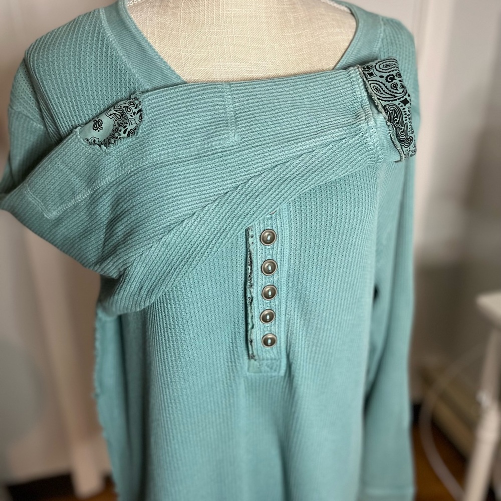 NWOT Free People Fall for you thermal Henley Aspen Sky size small - Picture 5 of 11